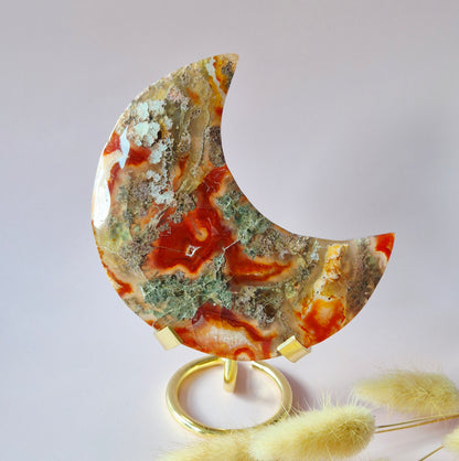 Druzy Rode Mosagaat Maan op standaard – 210g Edelsteen statement piece