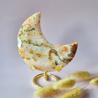 Druzy Rode Mosagaat Maan op standaard – 222g Edelsteen statement piece