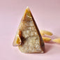 Druzy Grauer Achat - Tropfenförmiger stehender Edelsteinkristall - Nr. 12. 86 Gramm