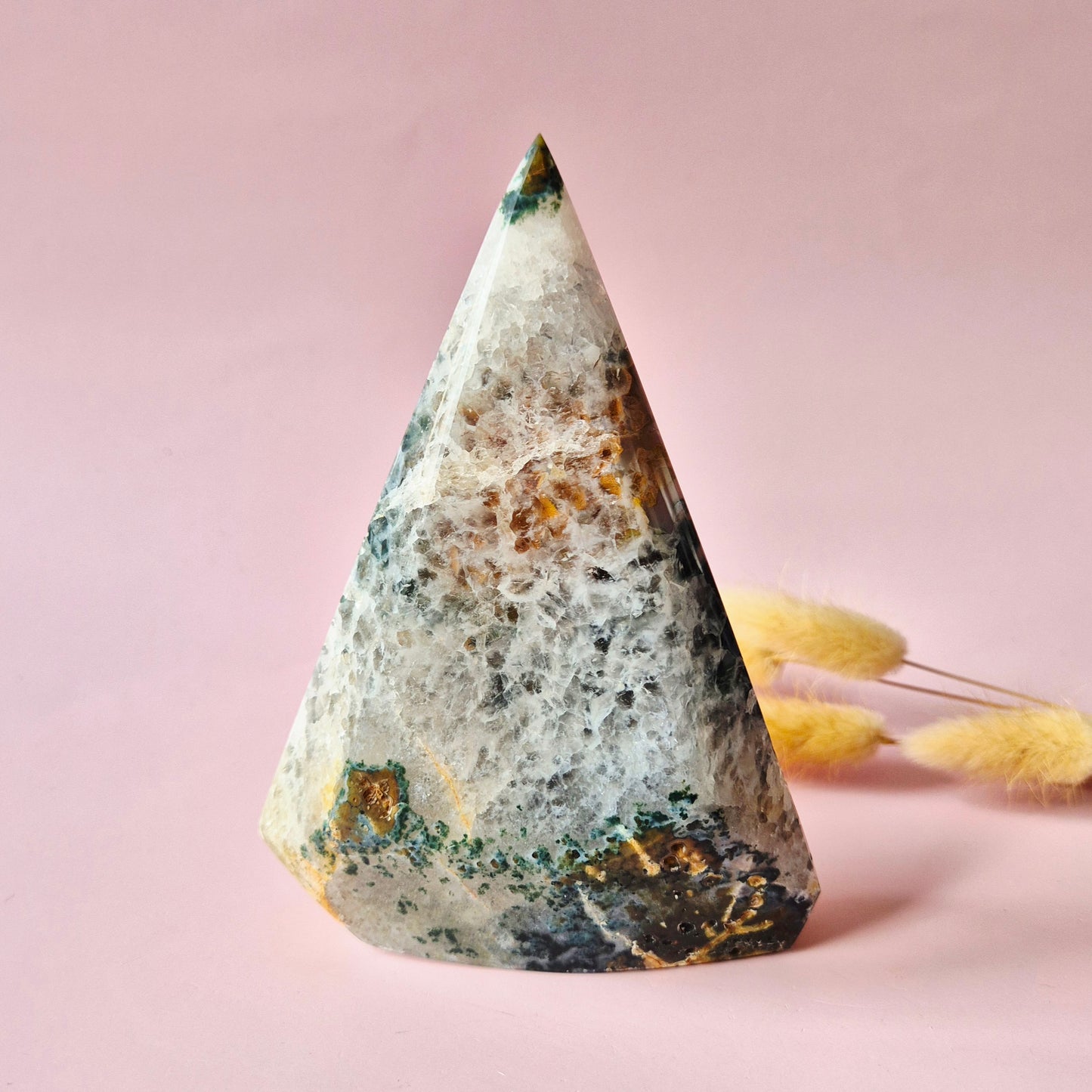Druzy Grauer Achat - Tropfenförmiger stehender Edelsteinkristall - Nr. 12. 86 Gramm