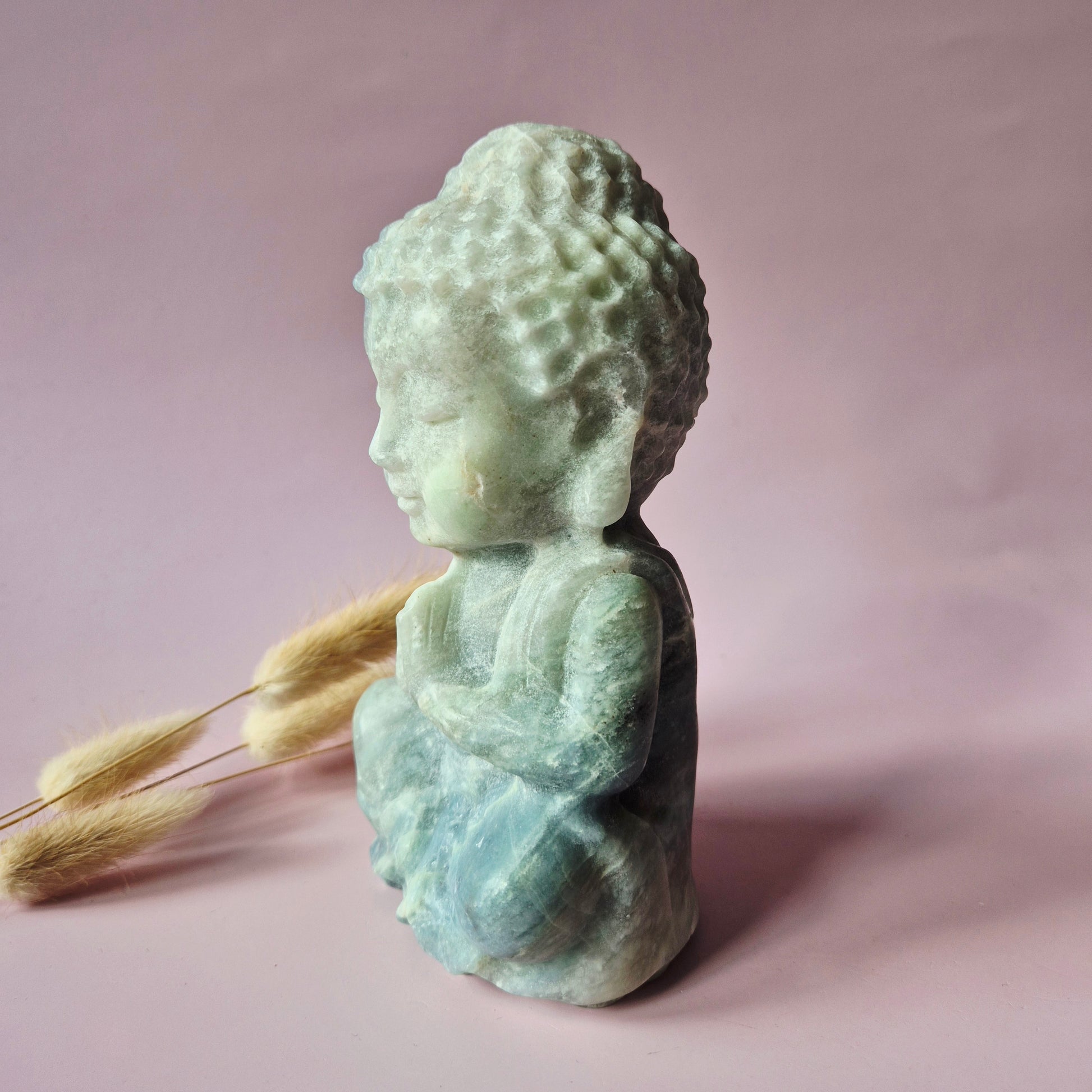caribbean calcite buddha beeld blauw groen edelsteen meditatie decor 15 cm