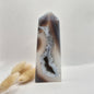 Druzy Grauer Achat - Tropfenförmiger stehender Edelsteinkristall - Nr. 12. 86 Gramm