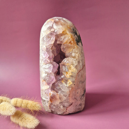 XL A+ Edelsteen Druzy Pink Amethist Geode Freeform van 2255gram Statement Piece