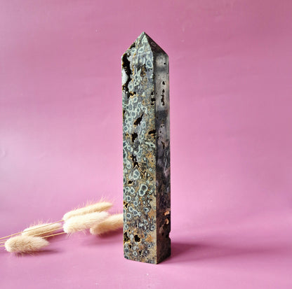 XL Druzy Oceaan Jaspis Edelsteen toren A+ Kwaliteit - Ocean Jasper 784g (22x5cm)