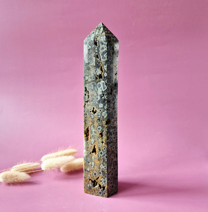 XL Druzy Oceaan Jaspis Edelsteen toren A+ Kwaliteit - Ocean Jasper 784g (22x5cm)