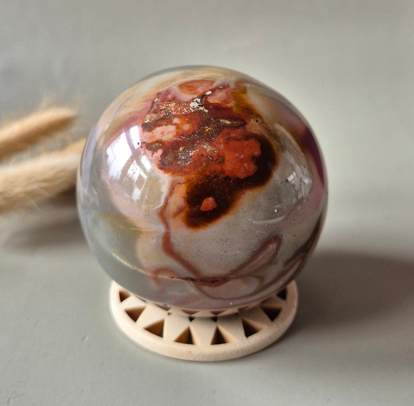 Ocean Jasper Polychroom Edelsteen Bol 74mm – Rood Oranje Uniek Patroon