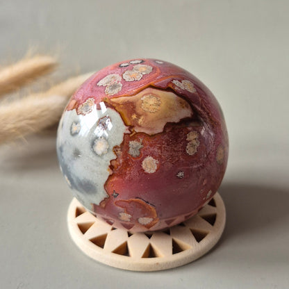 Ocean Jasper Polychroom Edelsteen Bol 60mm – Rood Oranje Uniek Patroon