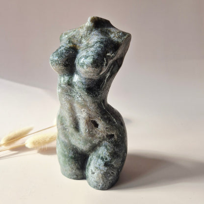 Edelsteinbüste einer Frau (8 cm) - Rosenquarz