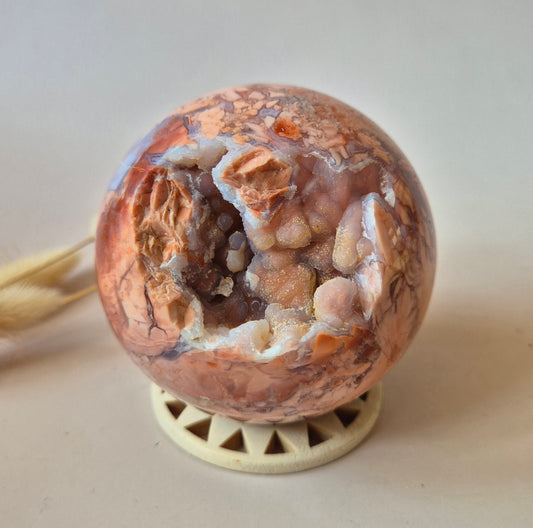 Kristallen Edelsteen Druzy Petal Agate bol 75mm – Uniek kunstwerkje van Moeder Aarde