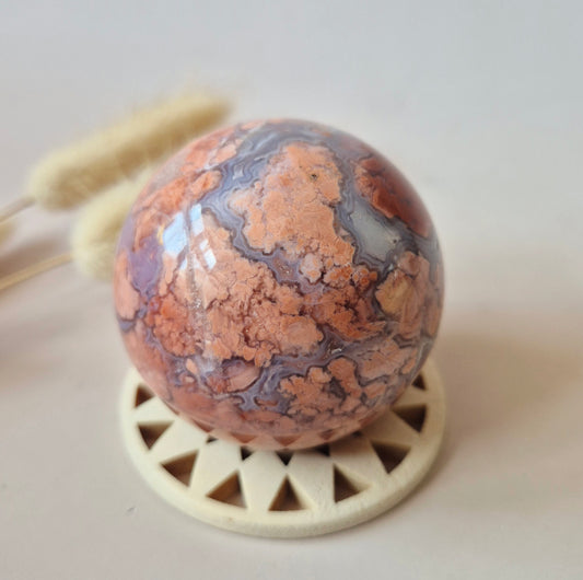 Kristallen Edelsteen Druzy Petal Agate bol 55mm – Uniek kunstwerkje van Moeder Aarde