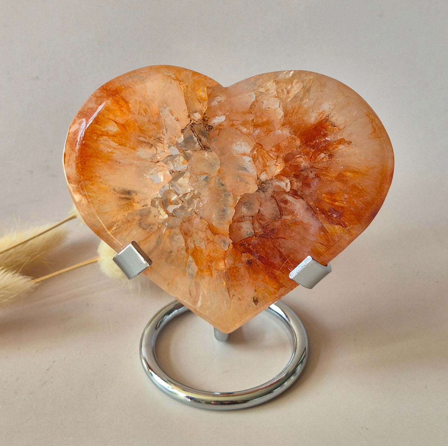 Edelstein Karneol Druzy Herz auf Ständer Nr. 1 124 g – Leidenschaft, Kraft &amp; funkelnde Energie