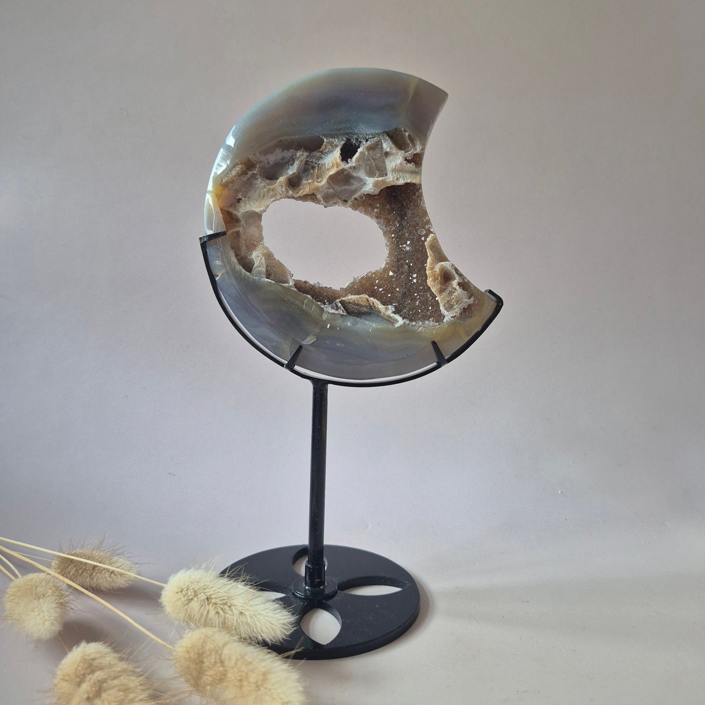 Edelstein (Druzy) Achatscheibe auf Ständer (11–14 cm) – #18 Erdung, Gleichgewicht &amp; natürliche Schönheit