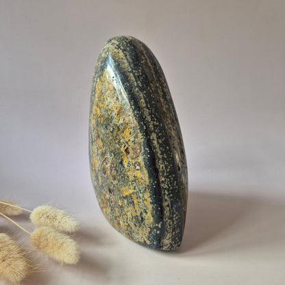 Edelstein Coelestin Handschmeichler (6-8 cm) – Engelfrieden &amp; spirituelle Verbindung Handschmeichler Sorgenstein