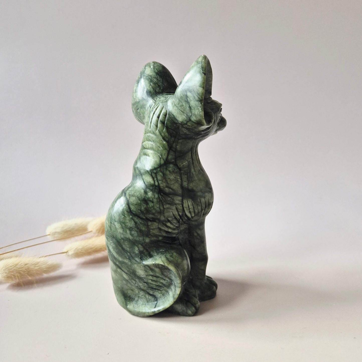 XL Edelstein-Katzenstatue aus Ozeanjaspis 16-18 cm – handgeschnitzt | Einzigartiges Dekorationsstück