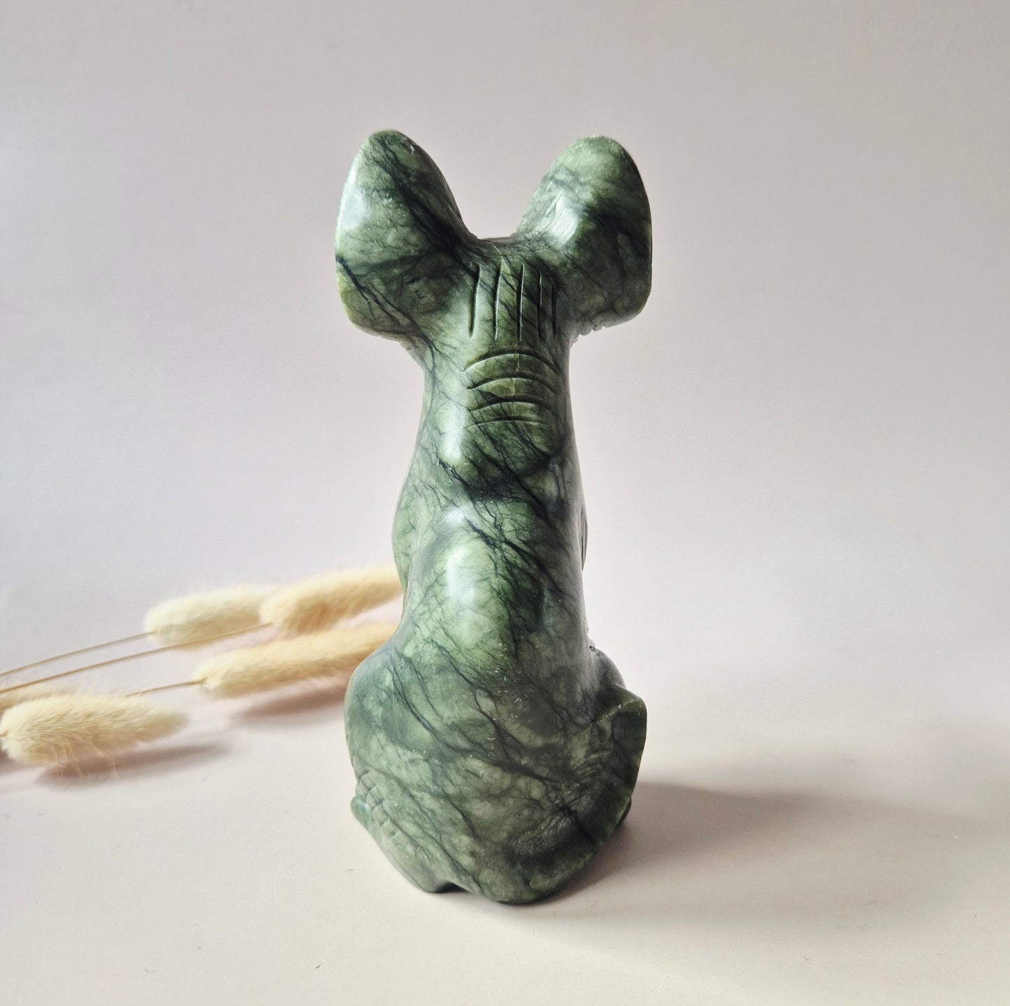 XL Edelstein-Katzenstatue aus Ozeanjaspis 16-18 cm – handgeschnitzt | Einzigartiges Dekorationsstück