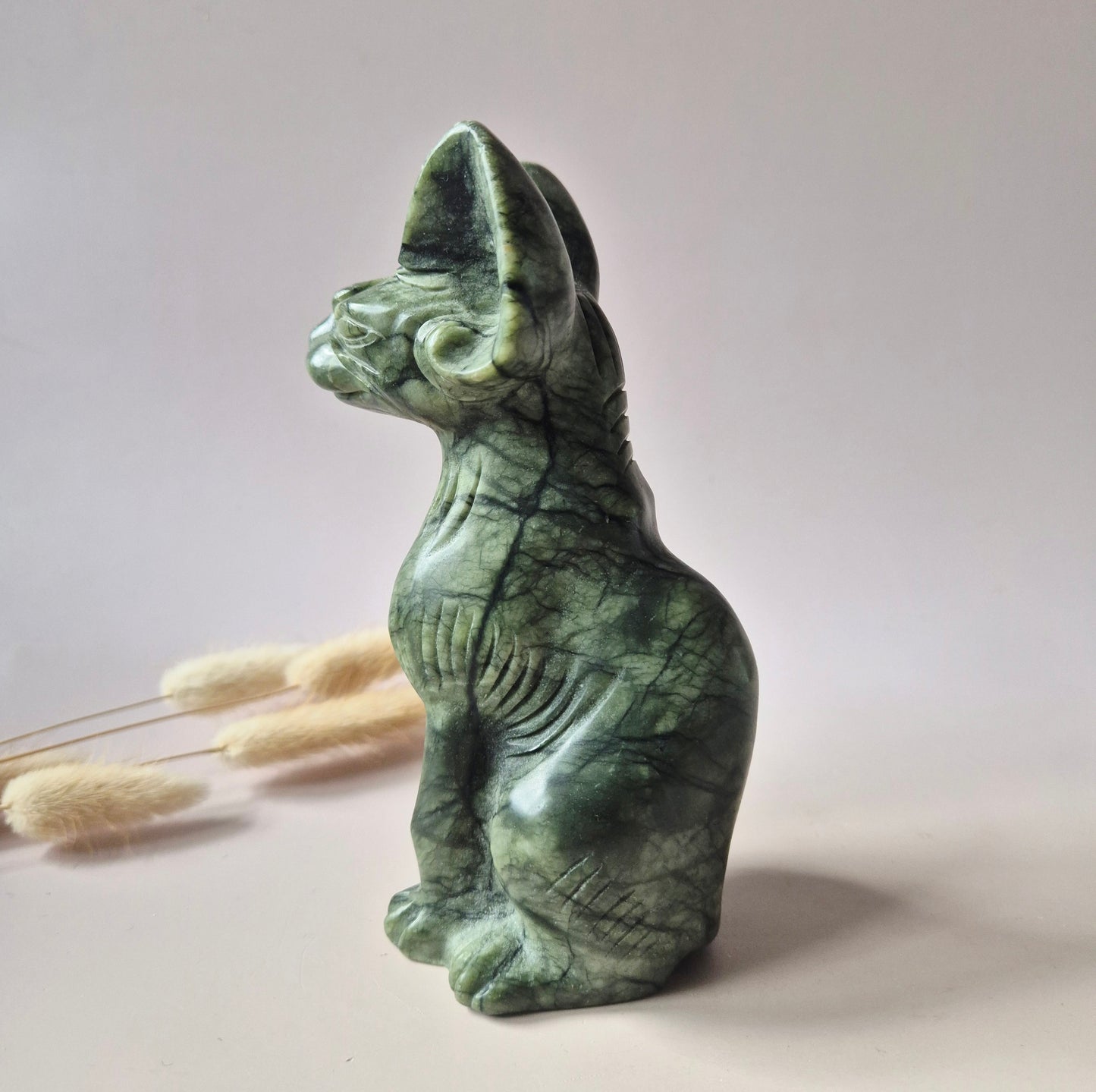 XL Edelstein-Katzenstatue aus Ozeanjaspis 16-18 cm – handgeschnitzt | Einzigartiges Dekorationsstück