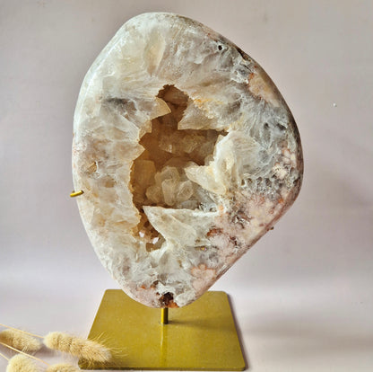 Roze Amethist Geode Schijf op Standaard 4785g | XXL Druzy Crystal Decor & Edelsteen Display