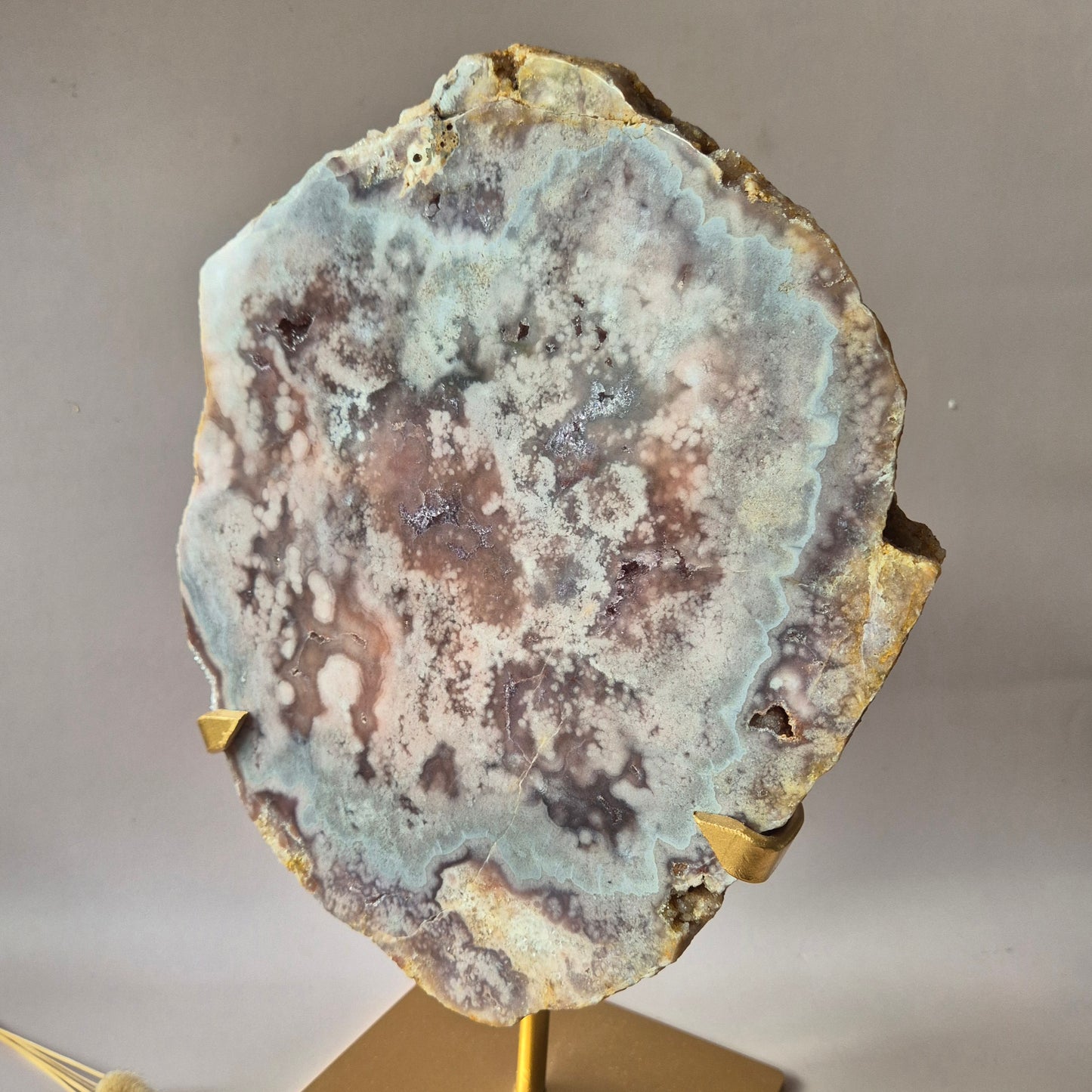 Roze Amethist Geode Schijf op Standaard 4530g | XXL Druzy Crystal Decor & Edelsteen Display