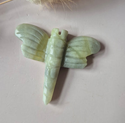 Xichuan Jade Libelle 5 cm – crystal carving in diverse steensoorten Edelsteen