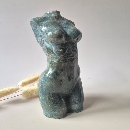 Edelsteinbüste einer Frau (8 cm) - Rosenquarz