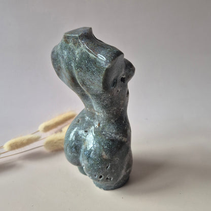 Edelsteinbüste einer Frau (8 cm) - Rosenquarz