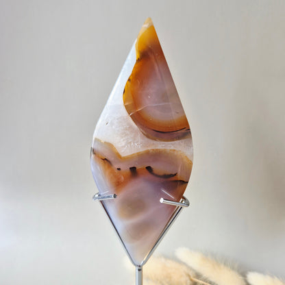 Agaat Edelsteen Sculptuur op Standaard – 103g