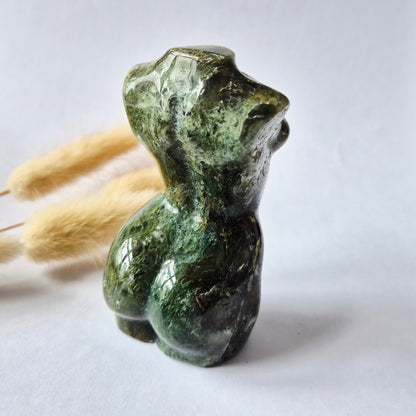 Edelsteinbüste einer Frau (8 cm) - Rosenquarz