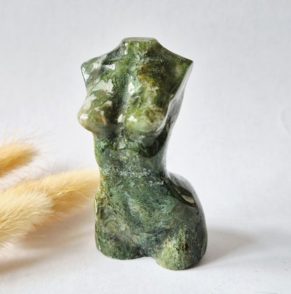 Edelsteinbüste einer Frau (8 cm) - Rosenquarz