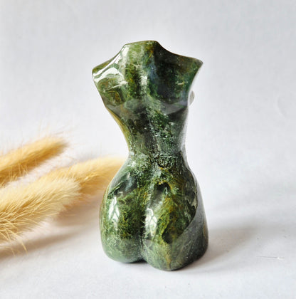 Edelsteinbüste einer Frau (8 cm) - Rosenquarz