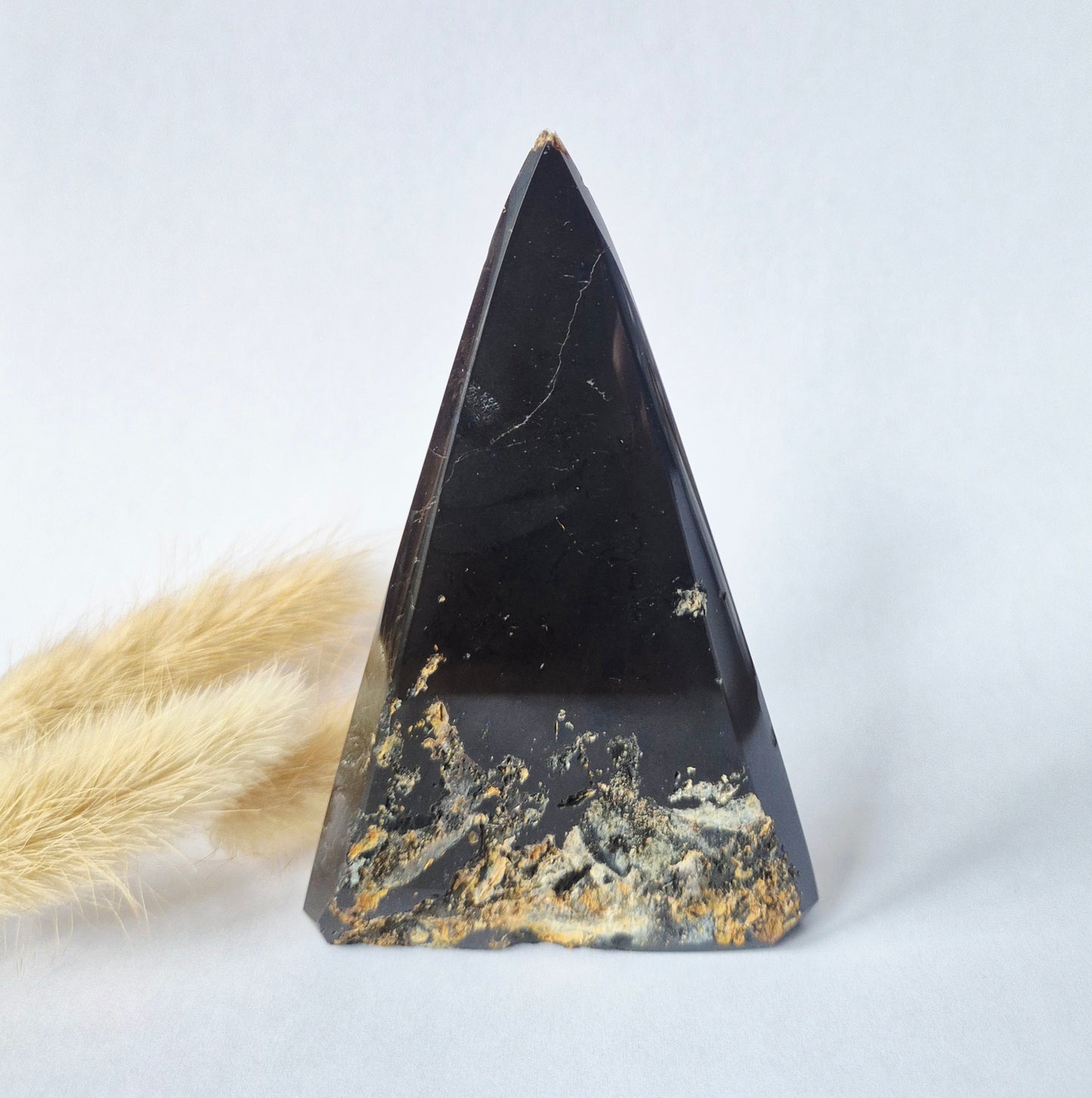 Druzy Grauer Achat - Tropfenförmiger stehender Edelsteinkristall - Nr. 12. 86 Gramm