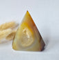 Druzy Grauer Achat - Tropfenförmiger stehender Edelsteinkristall - Nr. 12. 86 Gramm