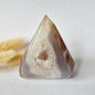 Druzy Grauer Achat - Tropfenförmiger stehender Edelsteinkristall - Nr. 12. 86 Gramm