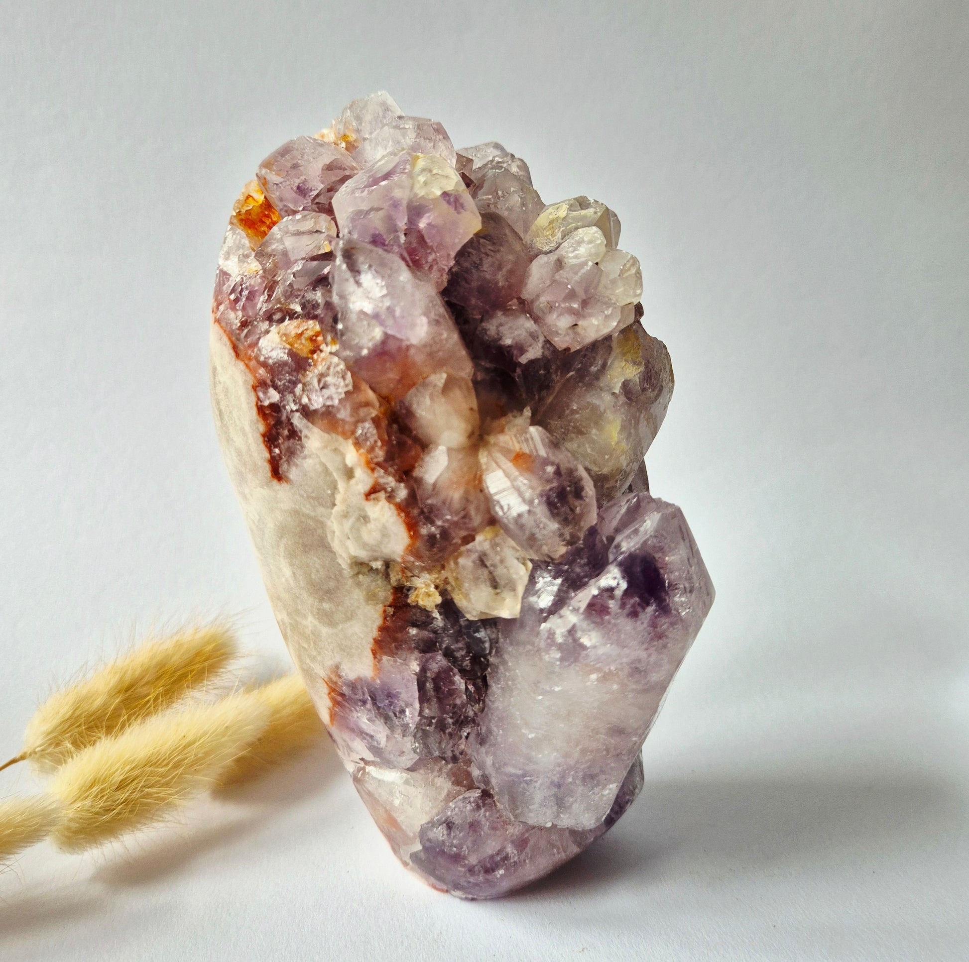 Unieke Roze Amethist Druzy Freeform uit Brazilië. Zachte roze tinten, natuurlijke kristallen en prachtige druzy formaties. Snelle verzending vanuit Nederland.