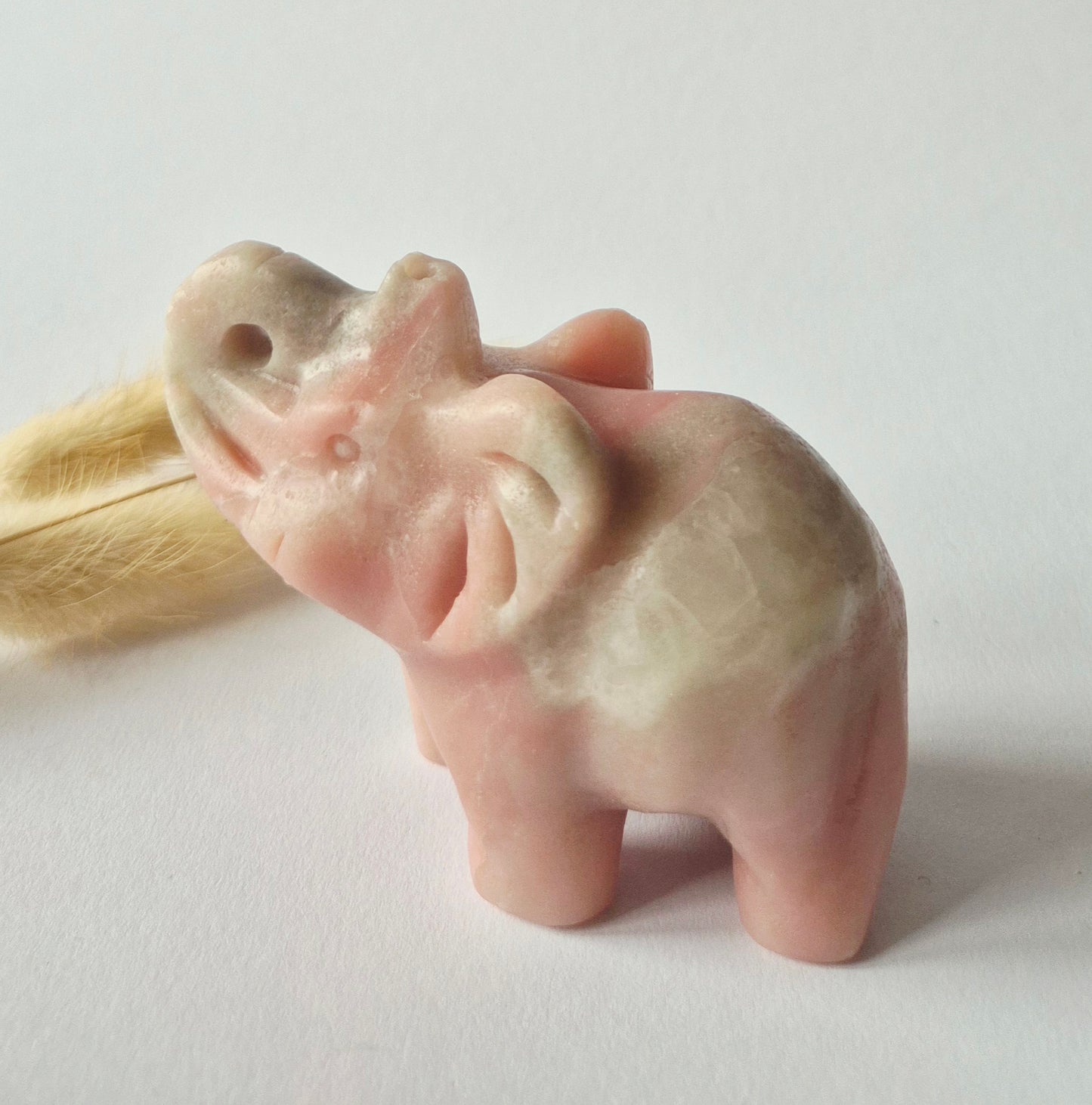 Roze Aragoniet Edelsteen Olifant 7x5cm – Handgesneden Kristallen Beeldje