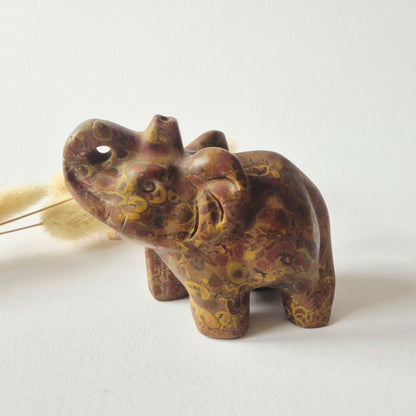 Leopard Jaspis Edelsteen Olifant 7x5cm – Handgesneden Kristallen Beeldje
