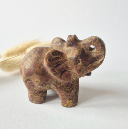 Leopard Jaspis Edelsteen Olifant 7x5cm – Handgesneden Kristallen Beeldje