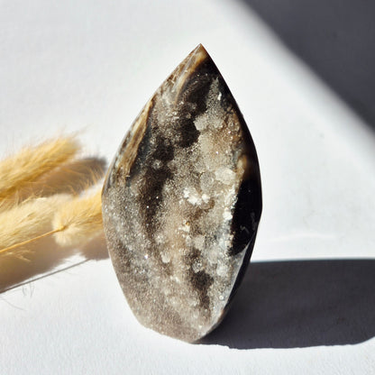 Edelsteen Druzy Sphalerite Flame Sculptuur 113g