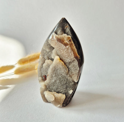 Edelsteen Druzy Sphalerite Flame Sculptuur 141g