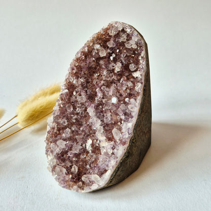 Lichtpaarse Amethist Druzy Vrije Vorm 583 gram | Gepolijste Amethist Cluster