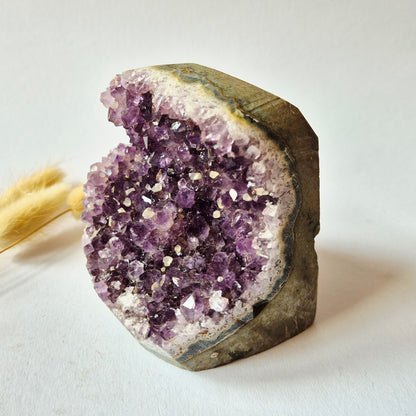 Natuurlijke Amethist Geode 1036g – Diep Paarse Kristallen | Uniek Exemplaar uit Uruguay
