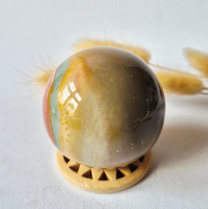 Ocean Jasper Polychroom Edelsteen Bol 55mm – Rood Oranje Uniek Patroon