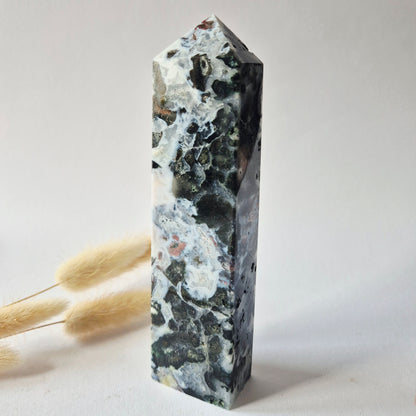 Oceaan Jaspis Toren 308 gram – Unieke Edelsteen met Druzy