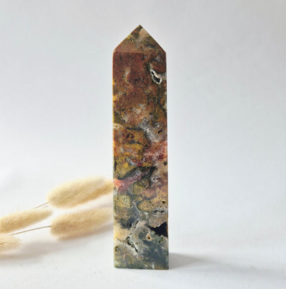 Oceaan Jaspis Toren 228 gram – Unieke Edelsteen met Druzy