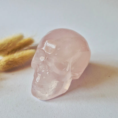 XXL Rozenkwarts Schedel 9cm – Handgesneden Rose Quartz Skull