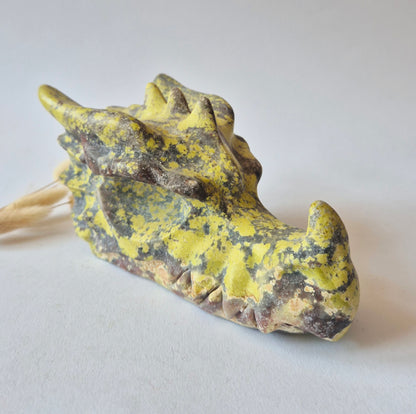 XXL Unieke Serpentijn Edelsteen Drakenschedel 1150g – 17 cm