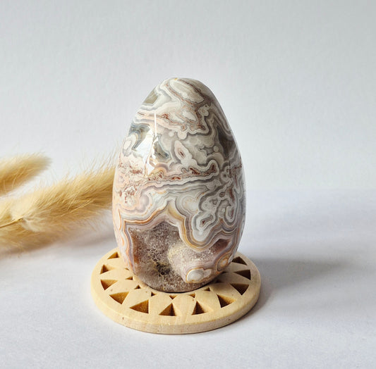 Kristall-Edelsteinkugel, weiße Drusen-Achatkugel aus Mexiko, 50 mm