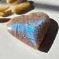 XL Flashy Blauwe Maansteen Hart – 330 gram