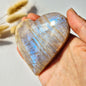 Flashy Blauwe Maansteen Hart – 187 gram Edelsteen Moonstone
