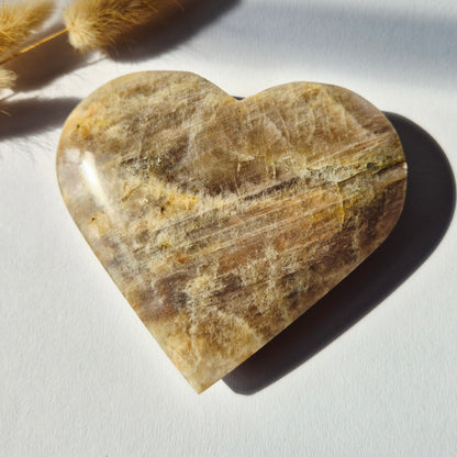 XL Flashy Blauwe Maansteen Hart – 339 gram Edelsteen Moonstone