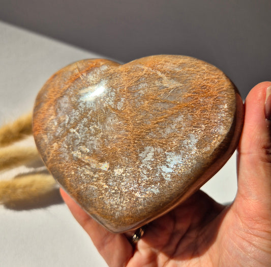 Peach Moonstone Edelsteen Hart | 439 g (perzik maansteen)